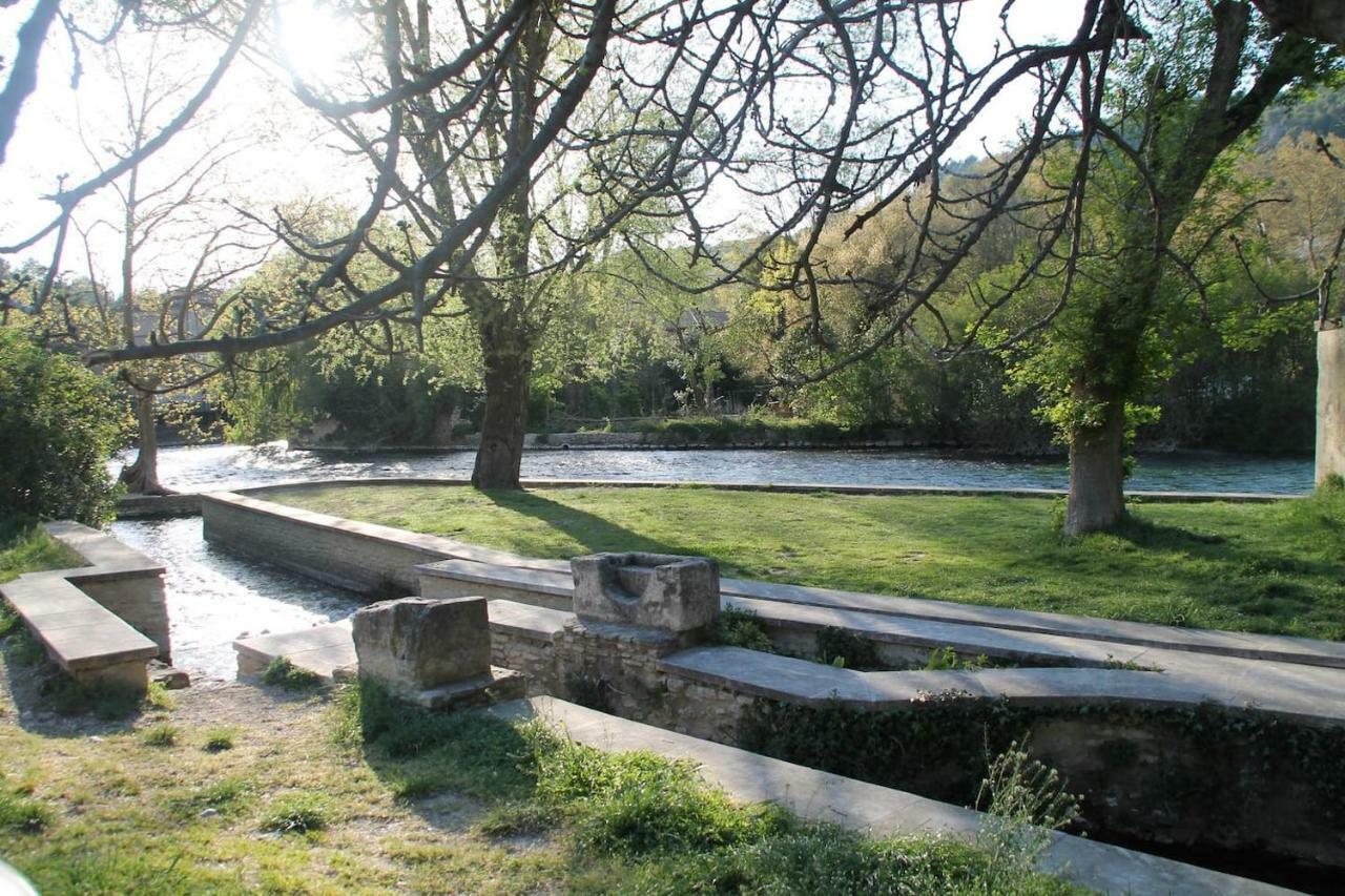Au bonheur de LILI Lejlighed Fontaine-de-Vaucluse Eksteriør billede